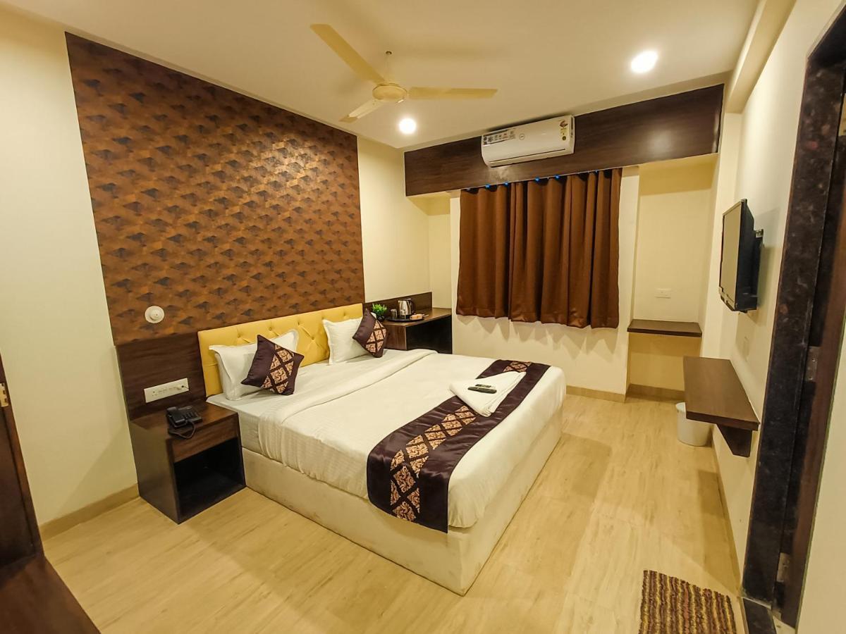City Air Pune Extérieur photo