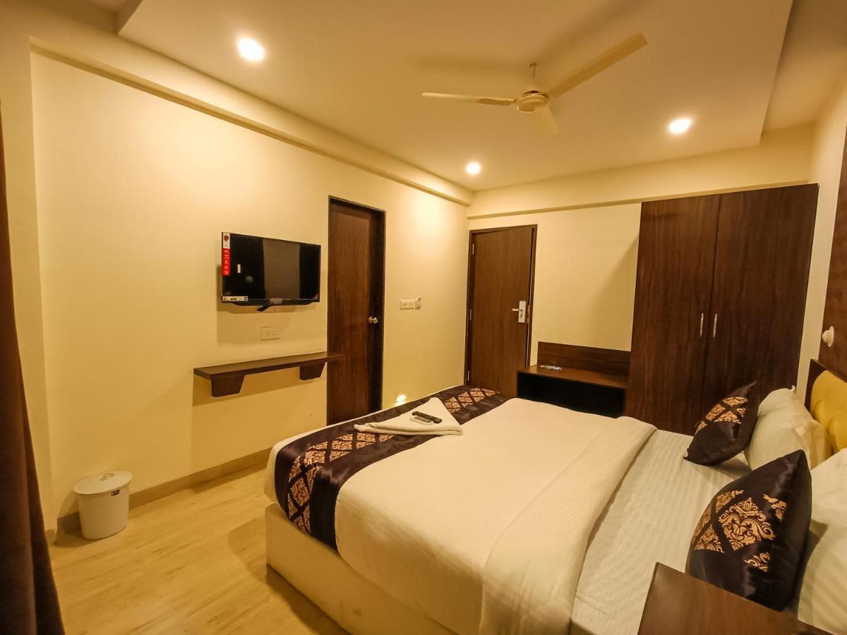 City Air Pune Extérieur photo