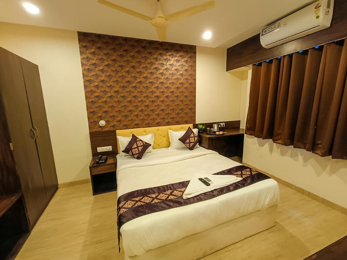 City Air Pune Extérieur photo