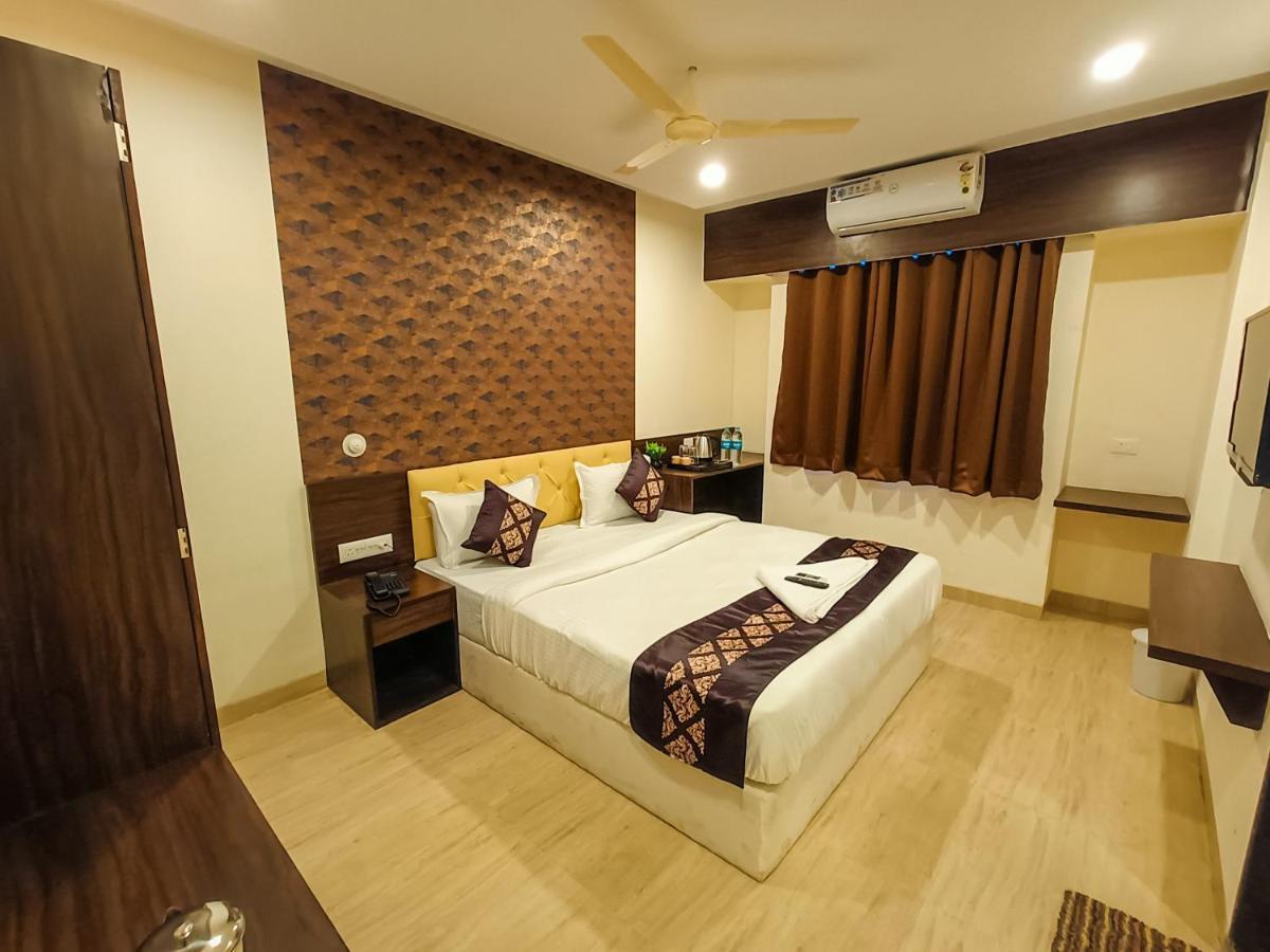 City Air Pune Extérieur photo