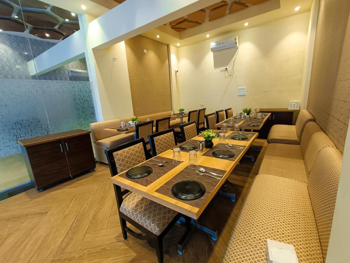 City Air Pune Extérieur photo