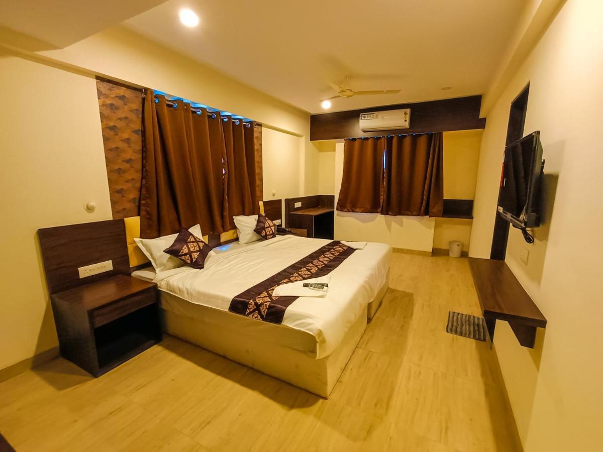 City Air Pune Extérieur photo