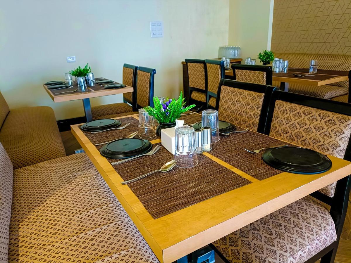 City Air Pune Extérieur photo