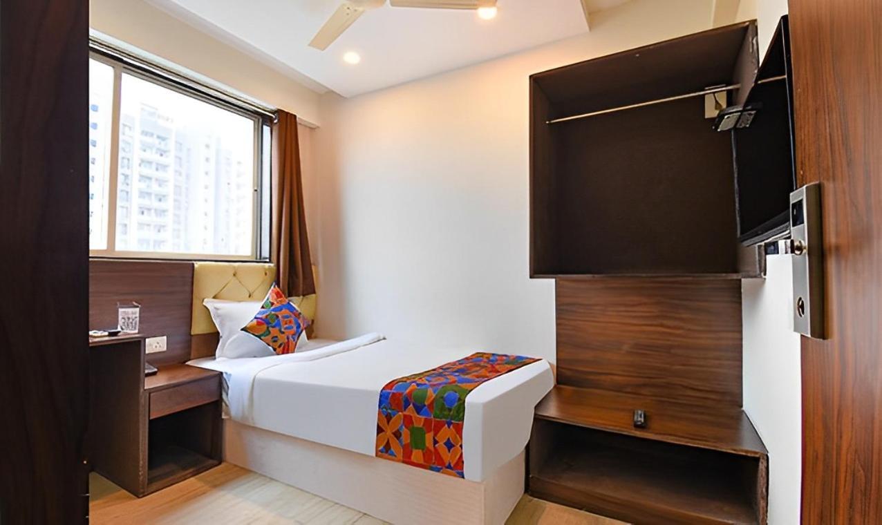 City Air Pune Extérieur photo