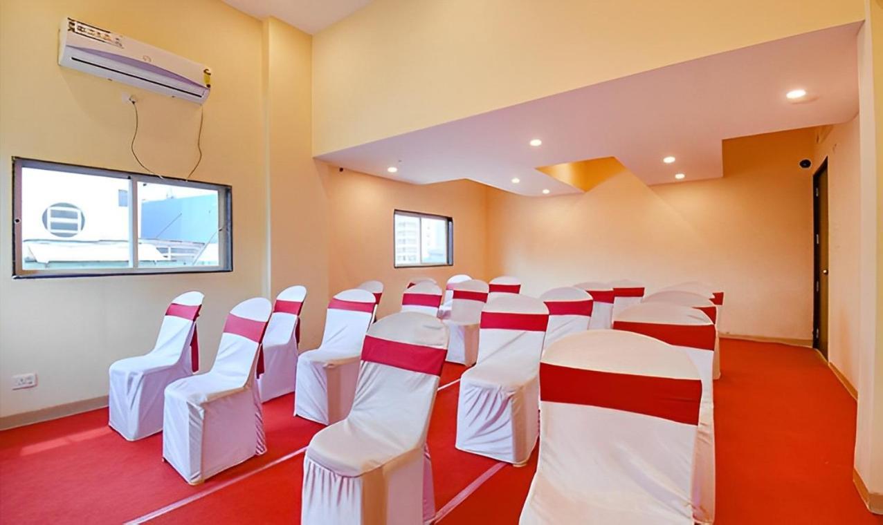 City Air Pune Extérieur photo
