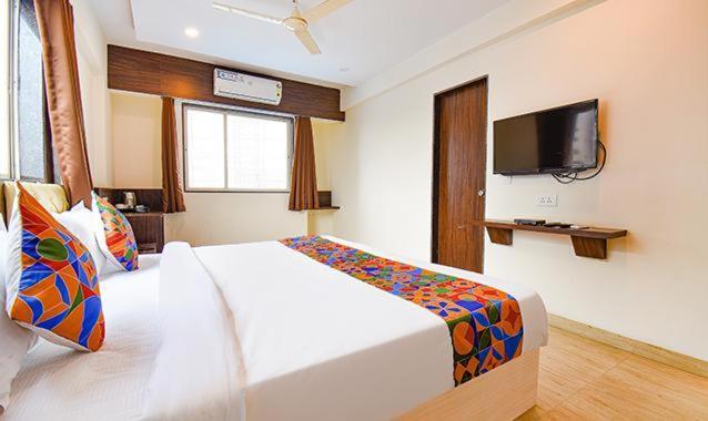 City Air Pune Extérieur photo